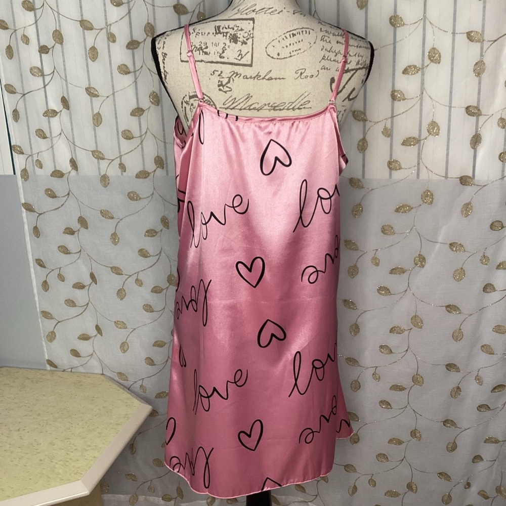 LOVE Themed Sleep dress Nightgown Nightie New without tag - Picture 4 of 8